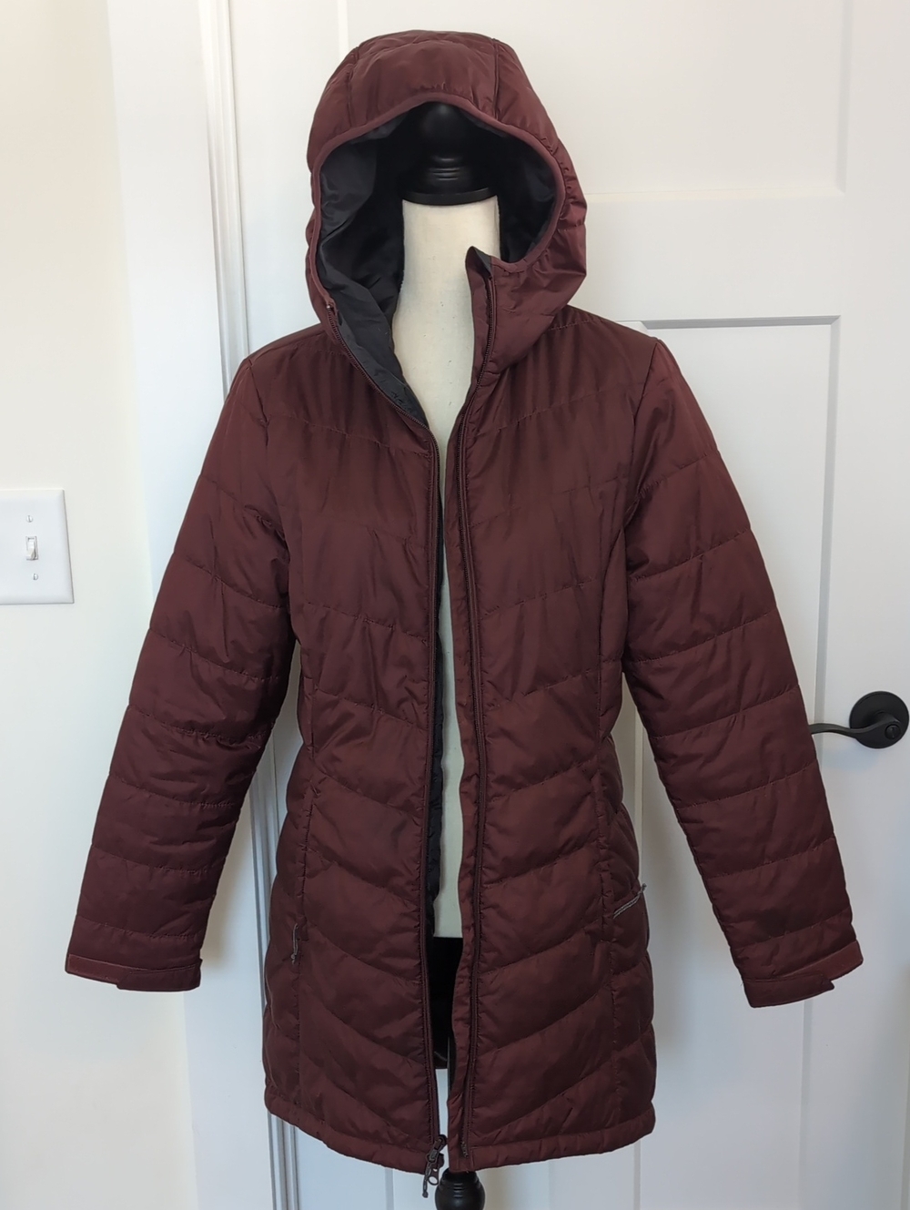 Columbia Women's Hooded Puffer Coat in Burgundy